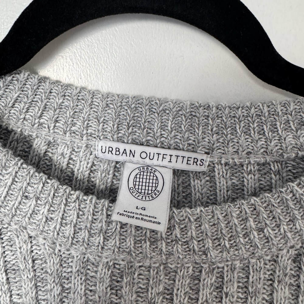 Gray Ribbed Knit Sweater - Picture 3 of 4